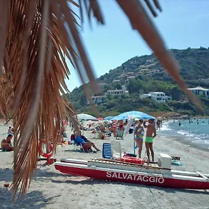 Vittoria: Seaside Retreat With Private Heated Pool And Hydromassage Torre delle Stelle